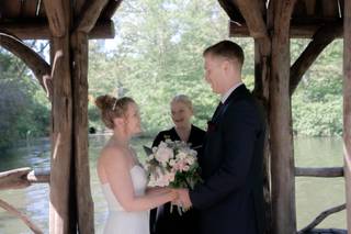 Rev. Annie NYC - Wedding Officiant - 38