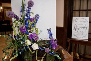 Dream Designs Florist and Wedding Boutique - 23