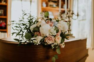 Hawk Flowers and Gifts - 12