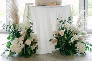 Bloom Custom Cakes - 46