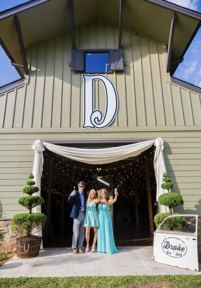 Tessentee Farm and Wedding Event Center - 2