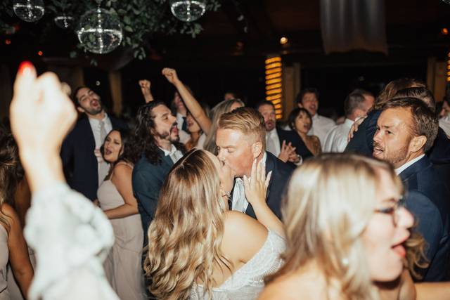 White Ford Bronco - Band - Washington, DC - WeddingWire