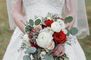 MEWS Floral Designers - 25