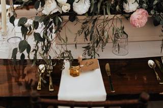 La Boutique Photography & Makeup Artistry - 10