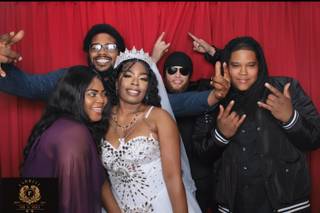 Signature Photo Booth - 6