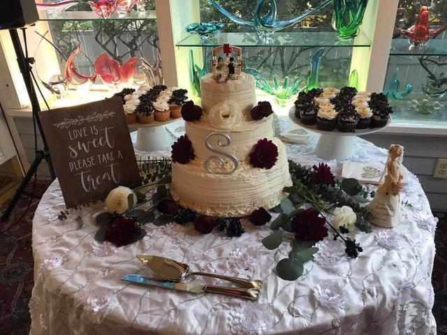 A CheyElla Event Planning Floral & Decor Rentals - 3
