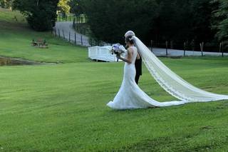 Bella's Bridal & Formal - 13