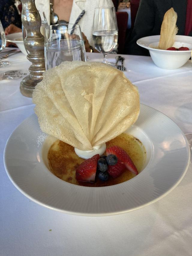 Eiffel Tower Restaurant - 3