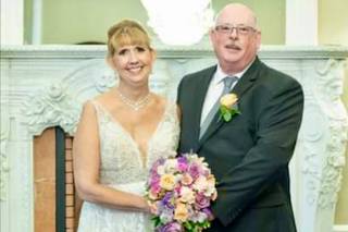 Royer's Flowers & Gifts - 1