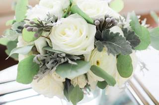 MEWS Floral Designers - 23