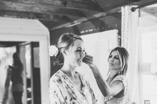 Lovies Salon and Spa - 22