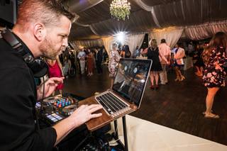 Dancin' Shoes DJ & Lighting - 11
