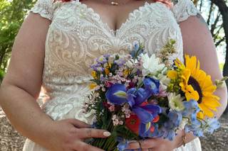 Southern Style Floral Design - 9