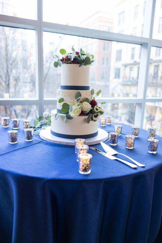 Fancy Cakes by Leslie - 2