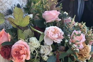 Laurie Chestnutt Florals - 7