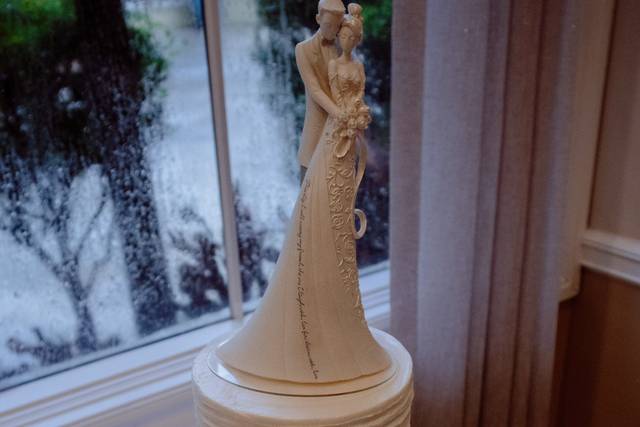 Adina's Cakery 1