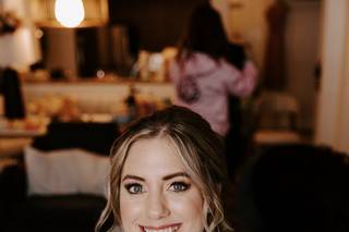 DgPro Makeup And Hair - 12