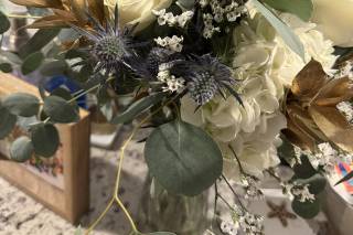 Buds Blooms & Beyond - 11