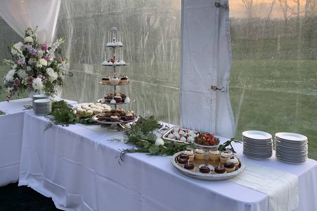 Santoni's Marketplace and Catering 1