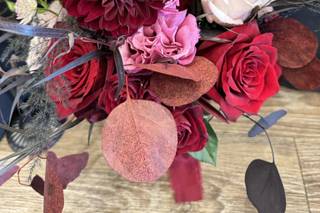 Joyce's Florist - 5