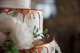 Custom Cake Design - 18