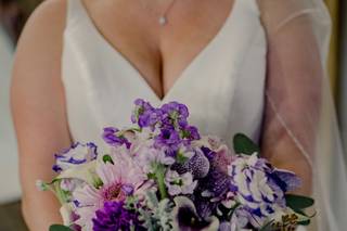 MEWS Floral Designers - 13