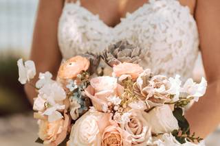 Jelo Flowers & Decor - 10