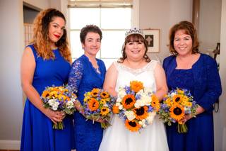 Laurie Chestnutt Florals - 11