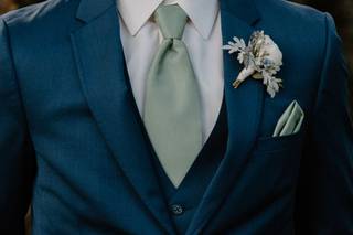 Distinct Florals Designs by Anne Marshall - 16