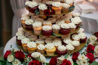 Incredible Edibles Bakery - 30