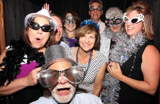 The Looking Glass Photo Booths - 3