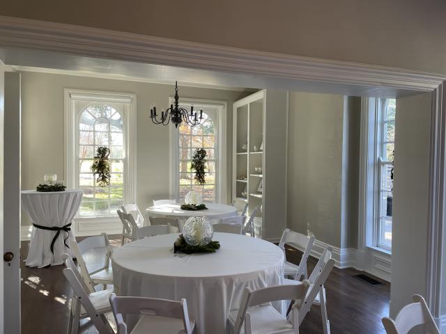 Earle-Harrison House & Pape Gardens - 3