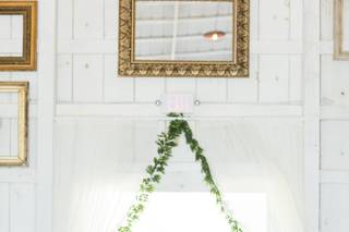 THE WHITE BARN AT LUCAS FARM - 26