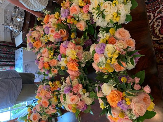 Bussey's Flowers, Gifts & Decor - 4