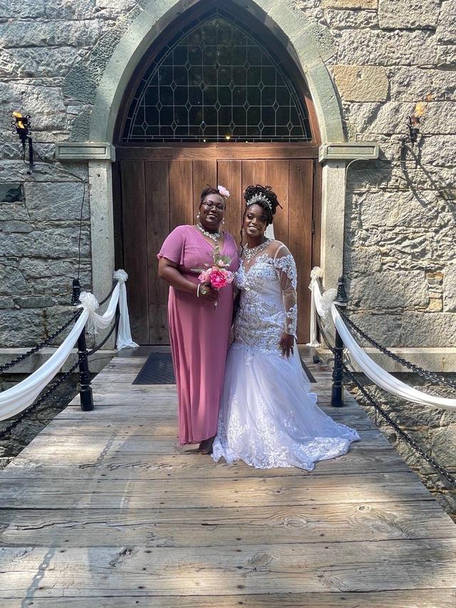 Elizabeth's Alterations - 4