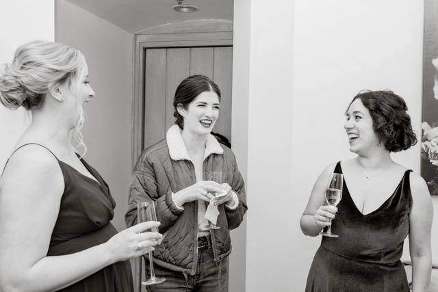 Tia & Claire Studio - 3