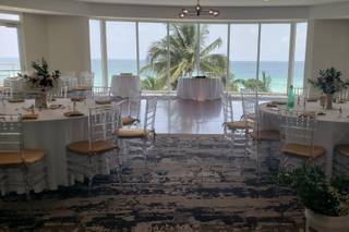 DoubleTree Ocean Point Resort & Spa - 33