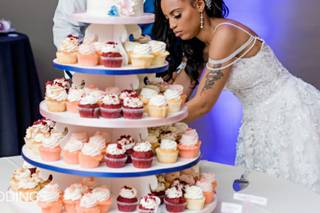 LaLa Custom Cake - 14