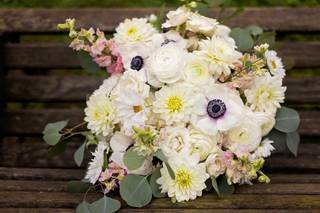 Fleur De Lis Florist - 42