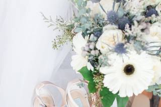Shannon Loves Flowers - 7