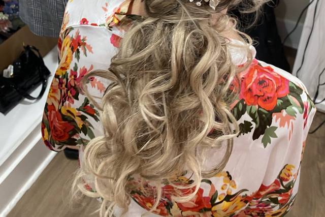Gloss Salon and On-Location Hair and Makeup Service 3