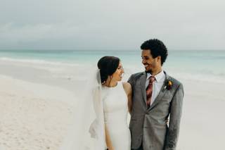New York Bride & Groom of Raleigh - 30