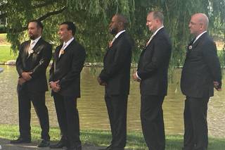 Black Tie Formalwear (Glen Ellyn) - 4