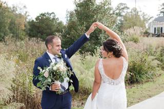 Love Bird Bridal Shop - 7