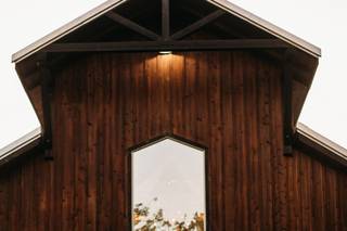 Whispering Oaks Wedding Venue - 9