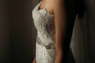 Small Red Thread Photography - 14