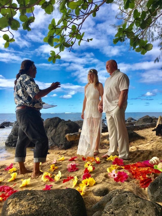 Hawaiian Wedding Minister Kauai - 4