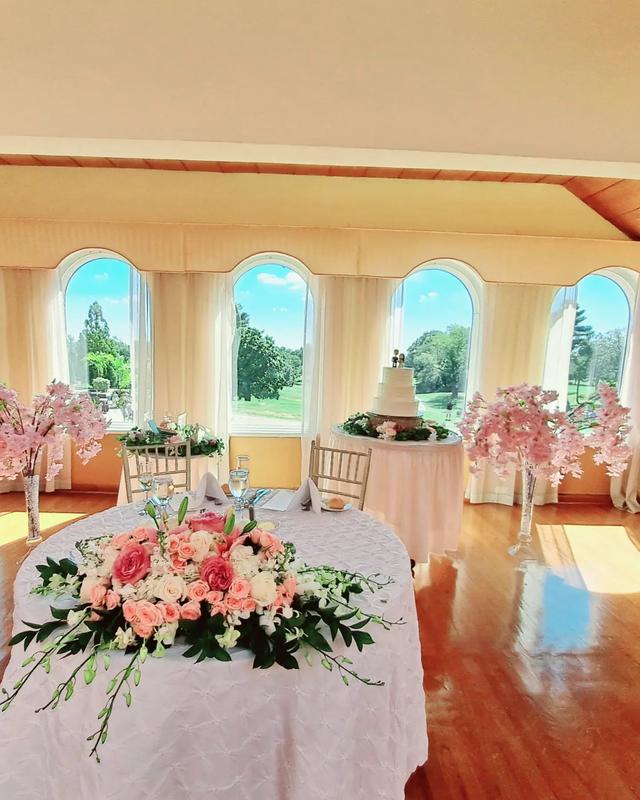 Four Seasons Florist - 1