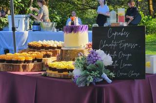 Simply Sweet Cupcakes & Cakes - 12