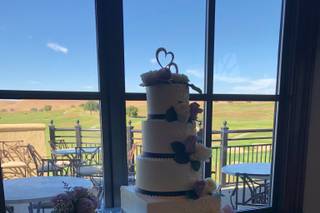 Happy Tiers Bakery - 10